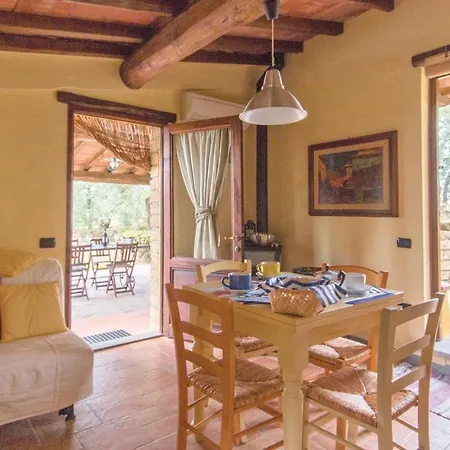 Holiday home Cantagrilli 3 Rinecchi