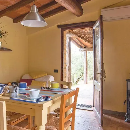 Holiday home Cantagrilli 3 *